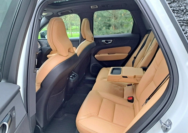 Volvo XC 60 cena 162000 przebieg: 51000, rok produkcji 2021 z Czersk małe 667